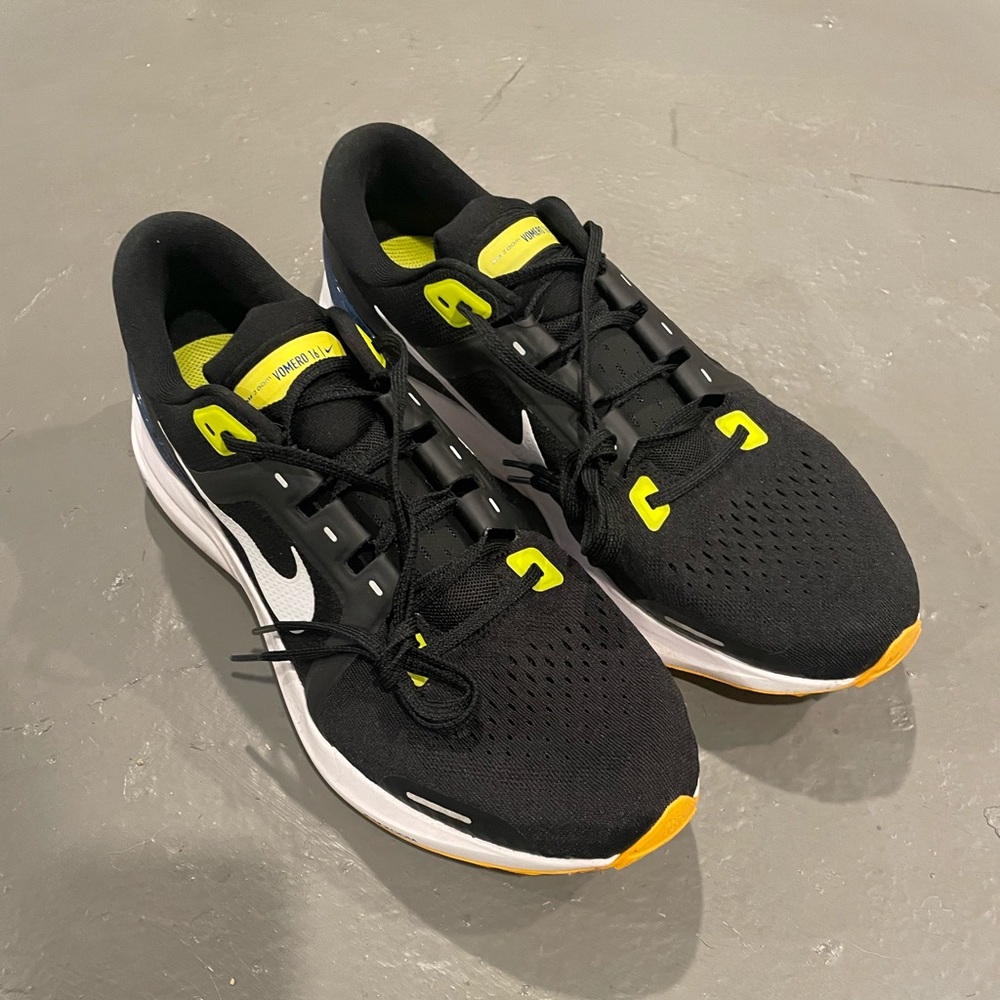 Nike Vomero 16 - mens 11.5